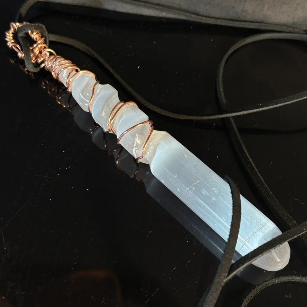 Selenite Wand Copper Necklace Leather Artisan Wire Wrapped Long Unisex Healing - Picture 8 of 8